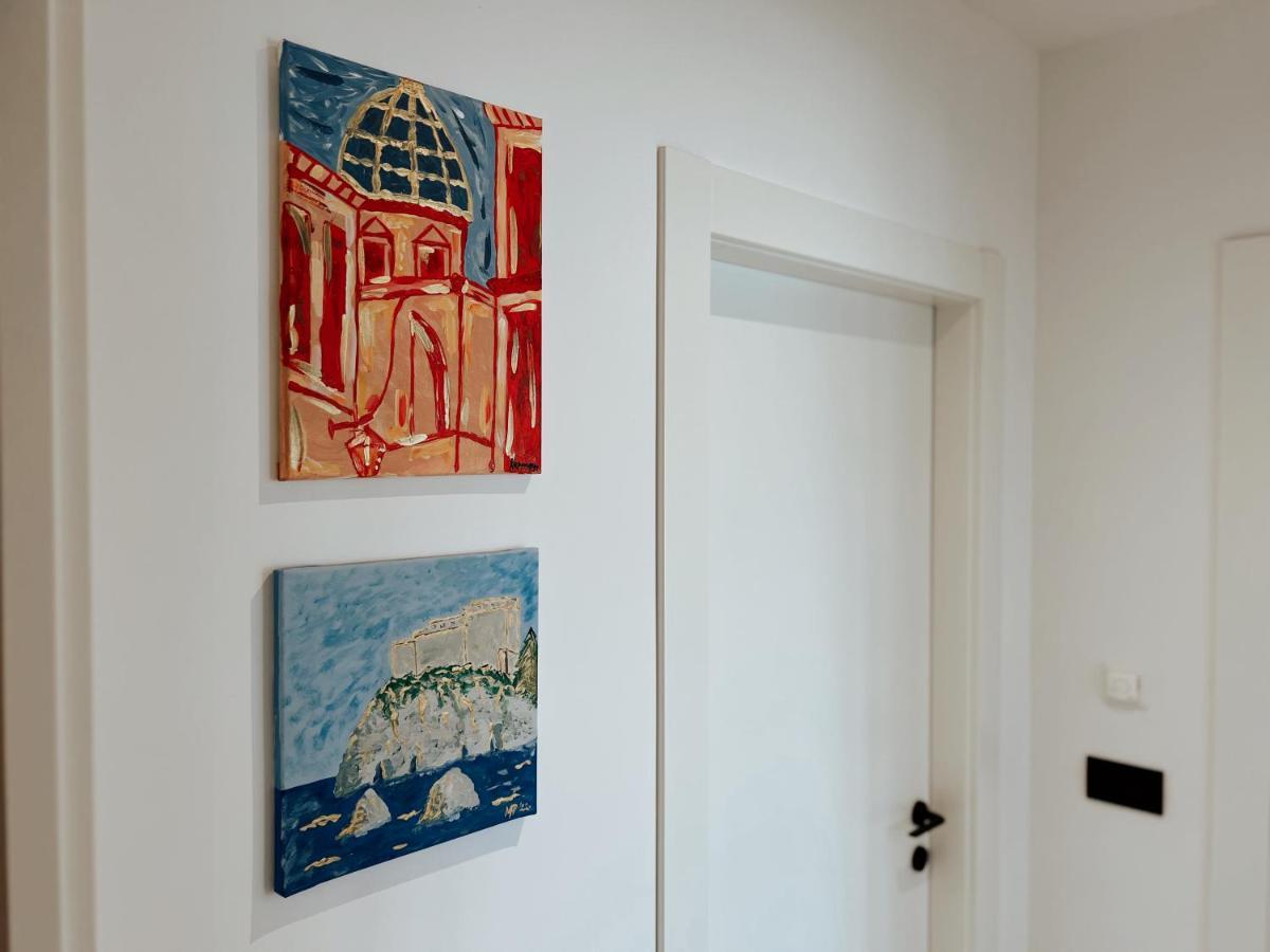 Dawn & Dusk - Modern Two Bedroom Apartment With Mountain Views Čilipi Kültér fotó